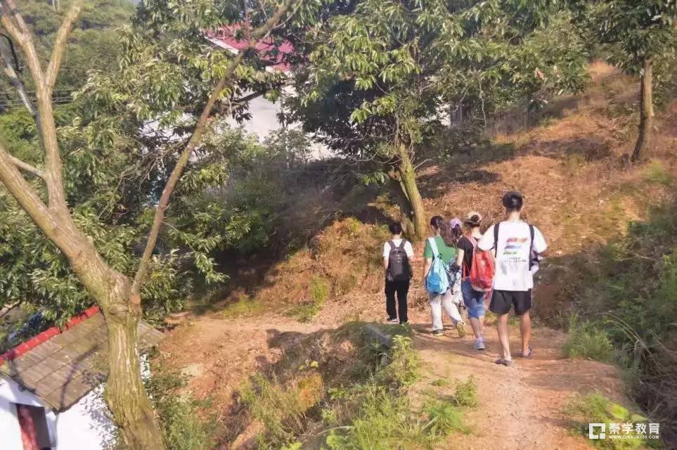 扬州大学农学院阳光协会会长李贝大别山支教十二年，中国好青年阳光协会成员