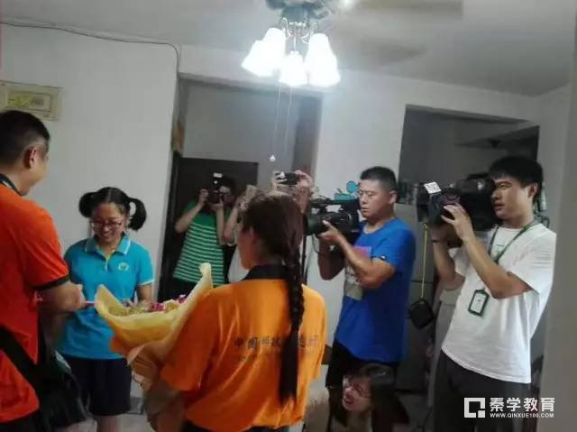    高考状元上不了北大？       余格格未达北大法律专业录取分数线     