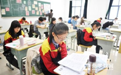 扬州家长抱怨上普通高中太难了      为什么地区分数线相差甚远？