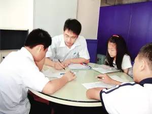 什么是团课?团课有哪些模式?团课有什么好处?孩子要不要上团课？