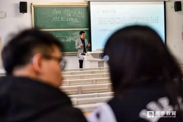 《恋爱学理论与实践》课程够不够奇葩，中国10个名牌大学里的奇葩课程