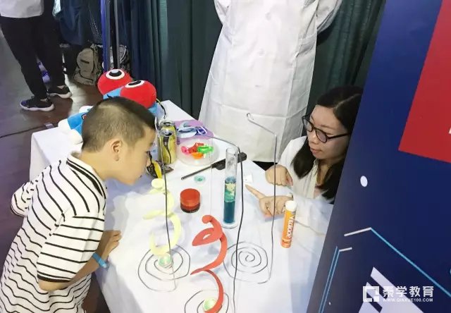 科学课与语文、数学同等重要，科学课学什么？为什么学科学课？
