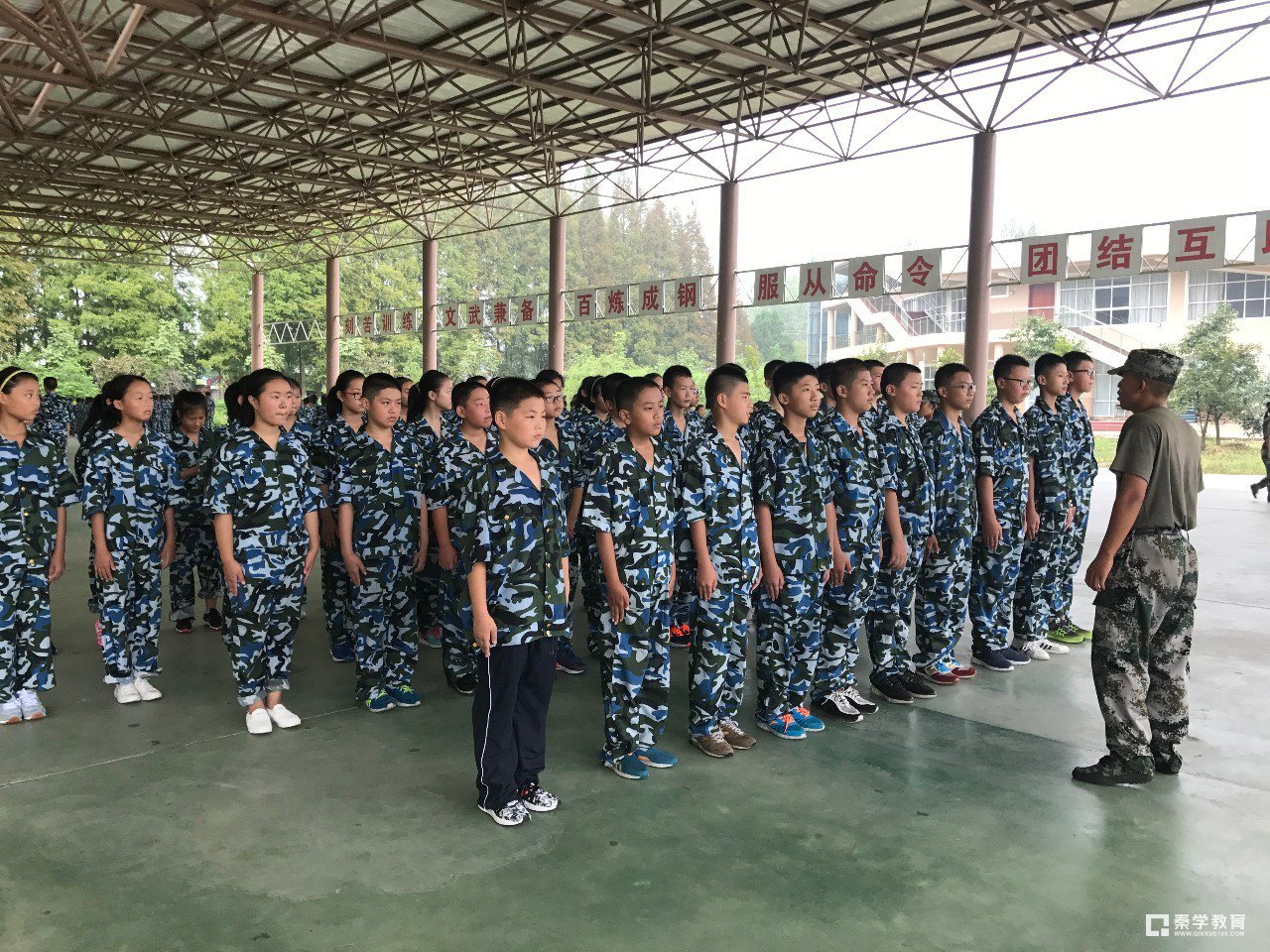 文津中学新生军训圆满结束，文津中学新初一衔接教育开始