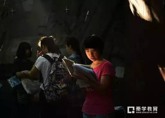 为什么2017年高考复读的人增加了?新高考对高复生有利吗?