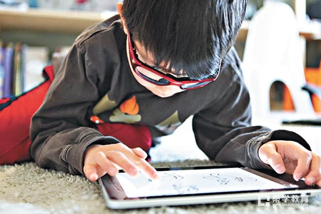孩子宅在家里不出门，作为家长能做些什么?