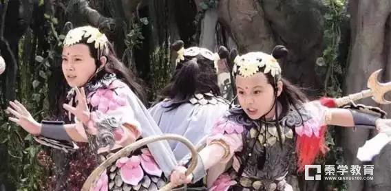 表演专业艺考生参看最实用的服饰色彩穿衣搭配，演员形象很重要