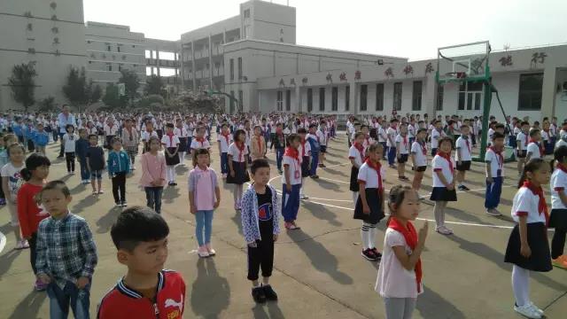 仪征市新城小学2017开学仪式庄重举行，责任感和使命感交织