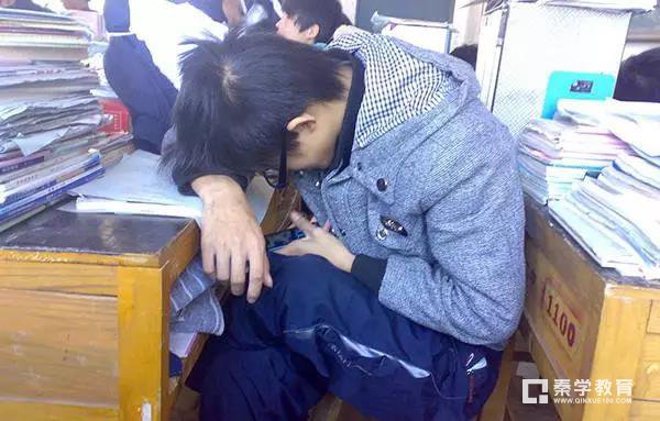 高中生一部老人机就足够了，中华中学坚持“零手机”