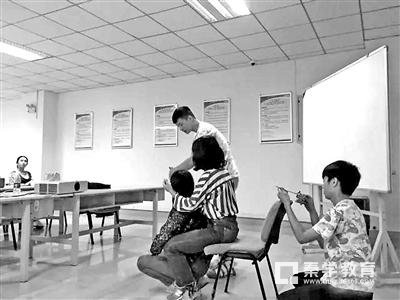 网红成高校学科专业，教育专家重庆高校开设“网红学院”