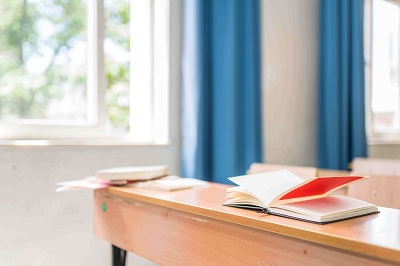 人工智能时代来临，学校老师学生们准备如何应对？