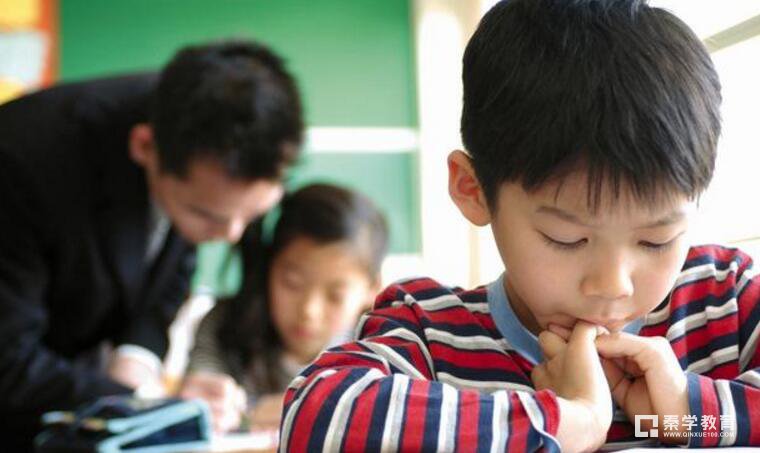 小学班里前几名，初中上了昂贵的私立学校成绩反倒下降了怎么办？