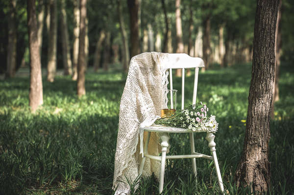 学生不写家庭作业,家长也不管不问,老师该怎么办?