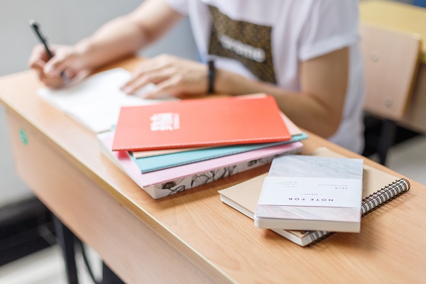 衡水中学2018级新生报到须知发布，对学生发型都有所限制