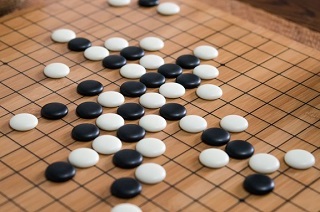 云南5.9级地震，六岁男孩上演教科书式避险，获专家点赞