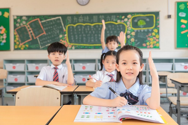 广西灵山县外国语学校高一上学期月考地理试题!附带详细答案!