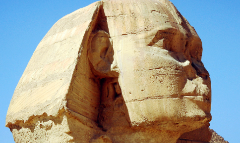 埃及胡夫金字塔为何能历经沧桑而矗立不倒?