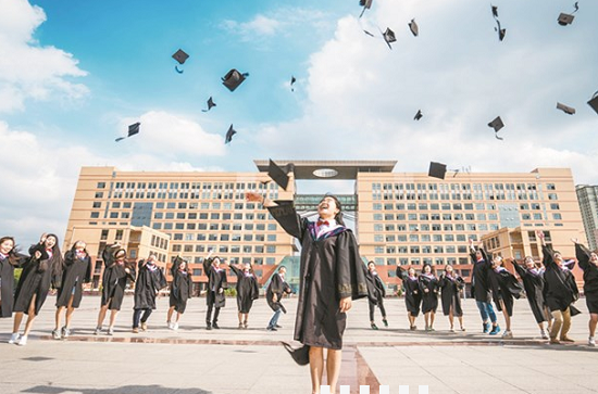 2019年雅礼中学高三第八次月考英语试题及答案，各位学生关注！