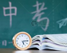 武汉219年中心城区示范高中和一般公办普通高中录取分数线是多少？民办高中366分