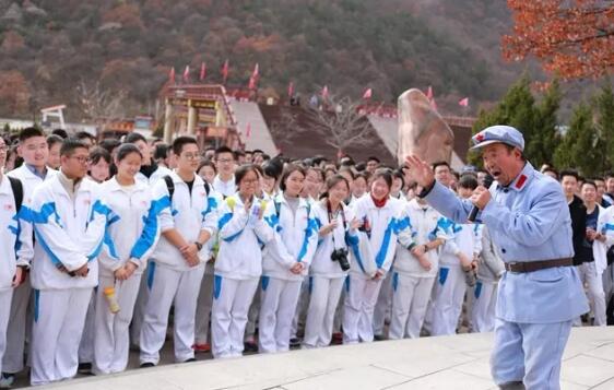 西安五大学校校服大PK
