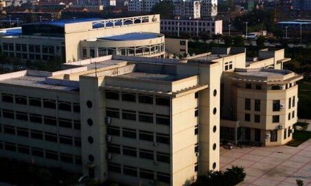 菏泽学院