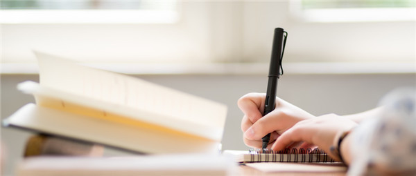 怎样看待如今学生从初中到高中阶段的逆反心理的