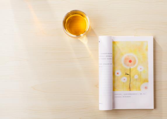 重庆公交坠江高考作文素材!附带900字作文范文!